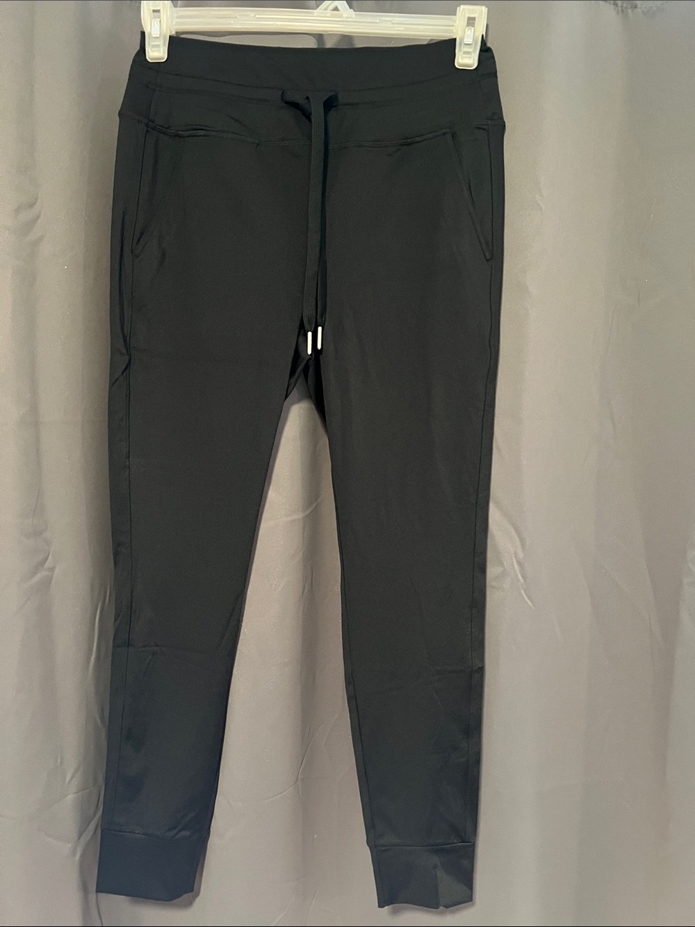HALARA  Women's Black Drawstring Performance Joggers